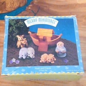 Story time 1995 merry miniature figurines hallmark Noah and friends